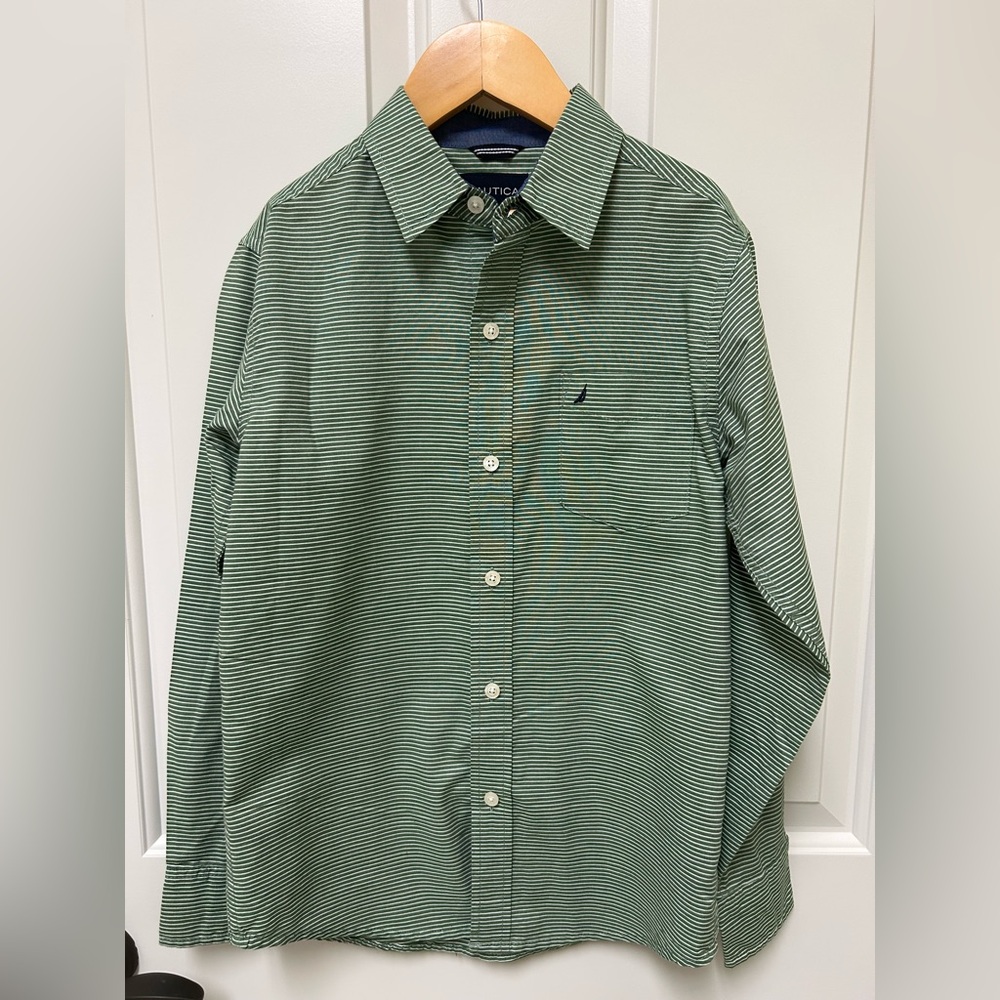 Boys Nautica Green and White Striped Long-Sleeve Button-Down Shirt sz M 10/12